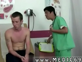 同性恋Twink从女医生那里进行感官身体检查 chinese old man gay porn